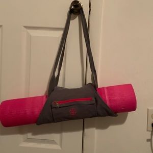 Gaiam yoga mat carrier